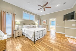 3 bedrooms, iron/ironing board, WiFi, bed sheets - Destiny Casa: Luxury Home with Private Pool, & Resort Amenities, Golf Cart (Destin)