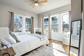 2 bedrooms, iron/ironing board, free WiFi, bed sheets