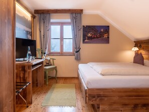 1 habitación, escritorio, wifi y ropa de cama 