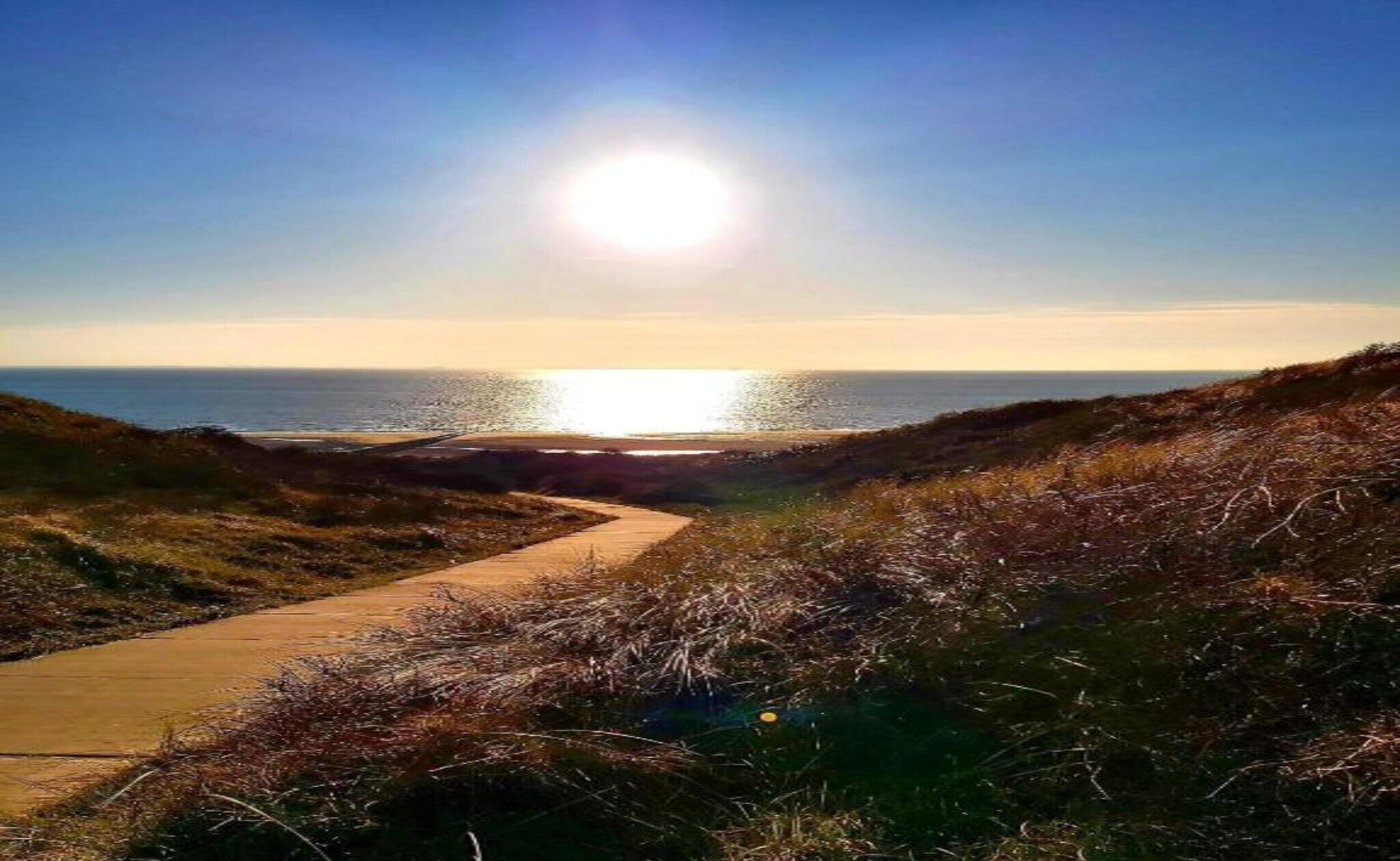 På stranden