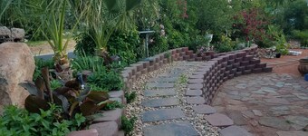 The Queen's Respite (B) 2 bedrooms, 1 bathroom