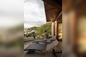 Property grounds - Rooftop 1-BR Penthouse Ocean & Sunset Views and Private Hot Tub at Luxury Resort (Puerto Vallarta)