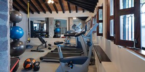 Fitness facility - Rooftop 1-BR Penthouse Ocean & Sunset Views and Private Hot Tub at Luxury Resort (Puerto Vallarta)