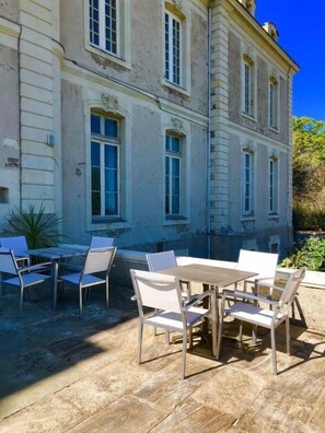 Exterior - Château des Marais (Saint-Philbert-de-Grand-Lieu)