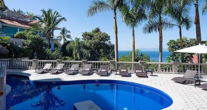 Rent Whole Floor at Luxury Resort: 1st Floor Suites w/ Pool and Garden Access