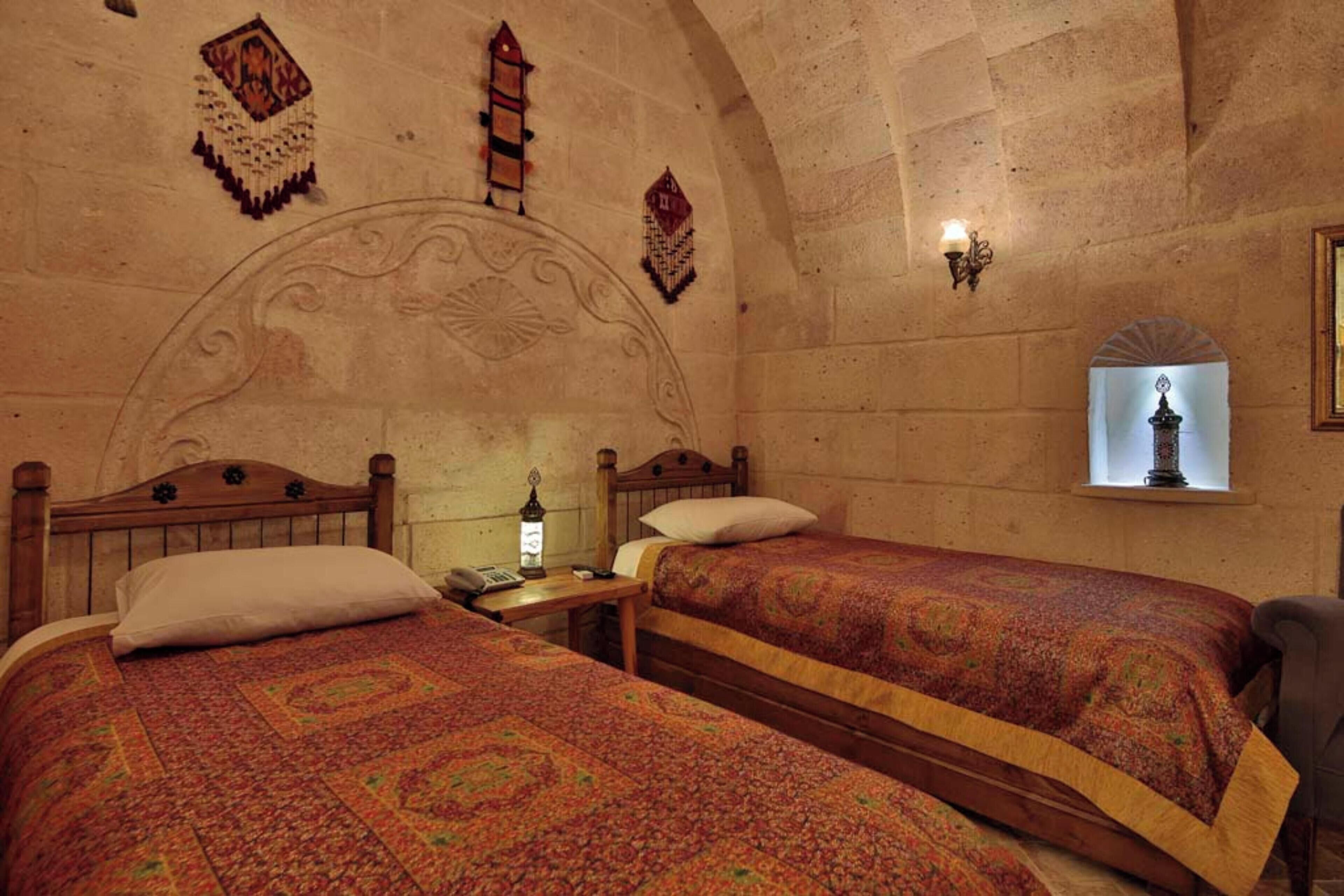 Sábanas italianas Frette, ropa de cama de alta calidad y minibar 