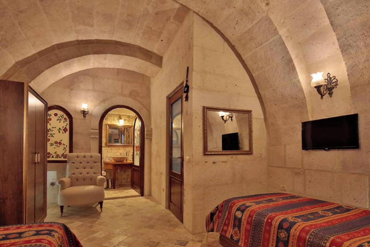 Sábanas italianas Frette, ropa de cama de alta calidad y minibar