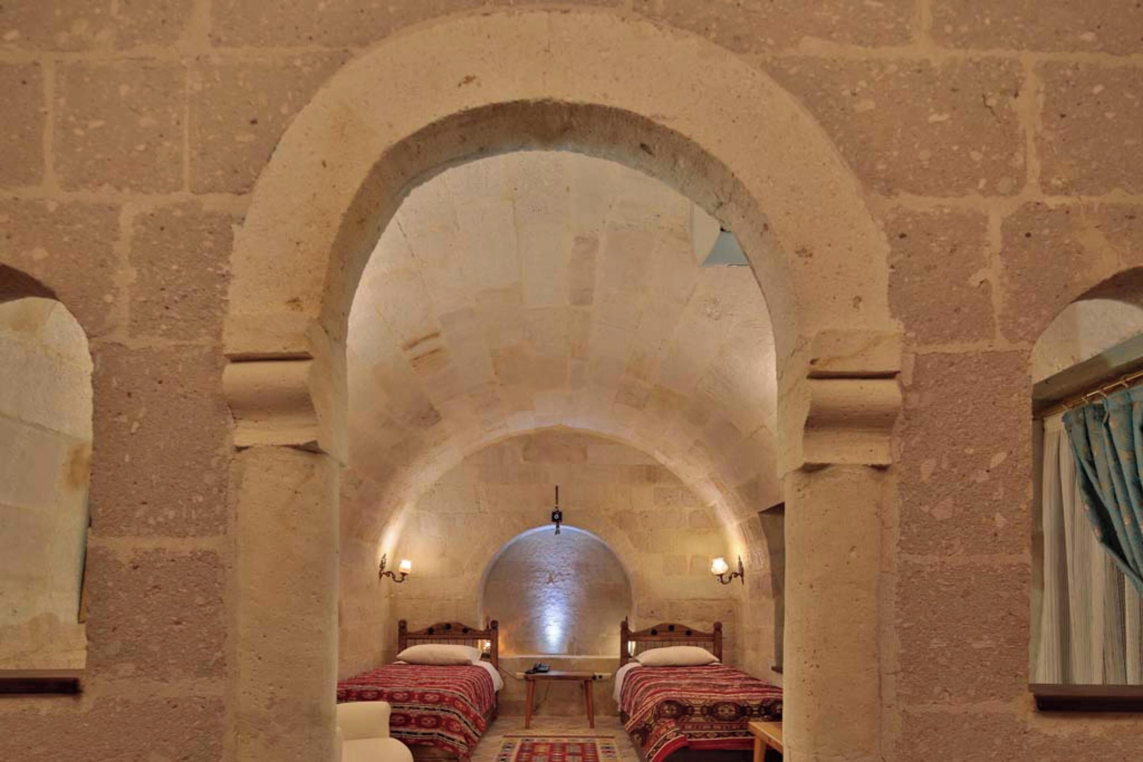 Sábanas italianas Frette, ropa de cama de alta calidad y minibar 