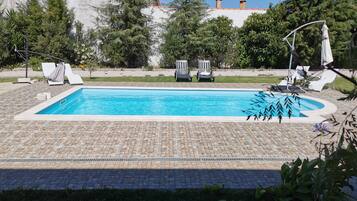 ห้องอีโคโนมีพักรวม | ลานระเบียง/นอกชาน