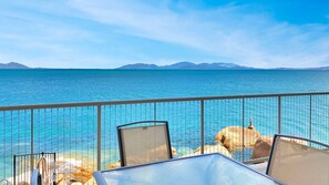 Outdoor dining - 1 Bright Point Apartment 4203 (Nelly Bay)