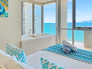 2 bedrooms, Internet, bed sheets - 1 Bright Point Apartment 4203-BOM (Nelly Bay)