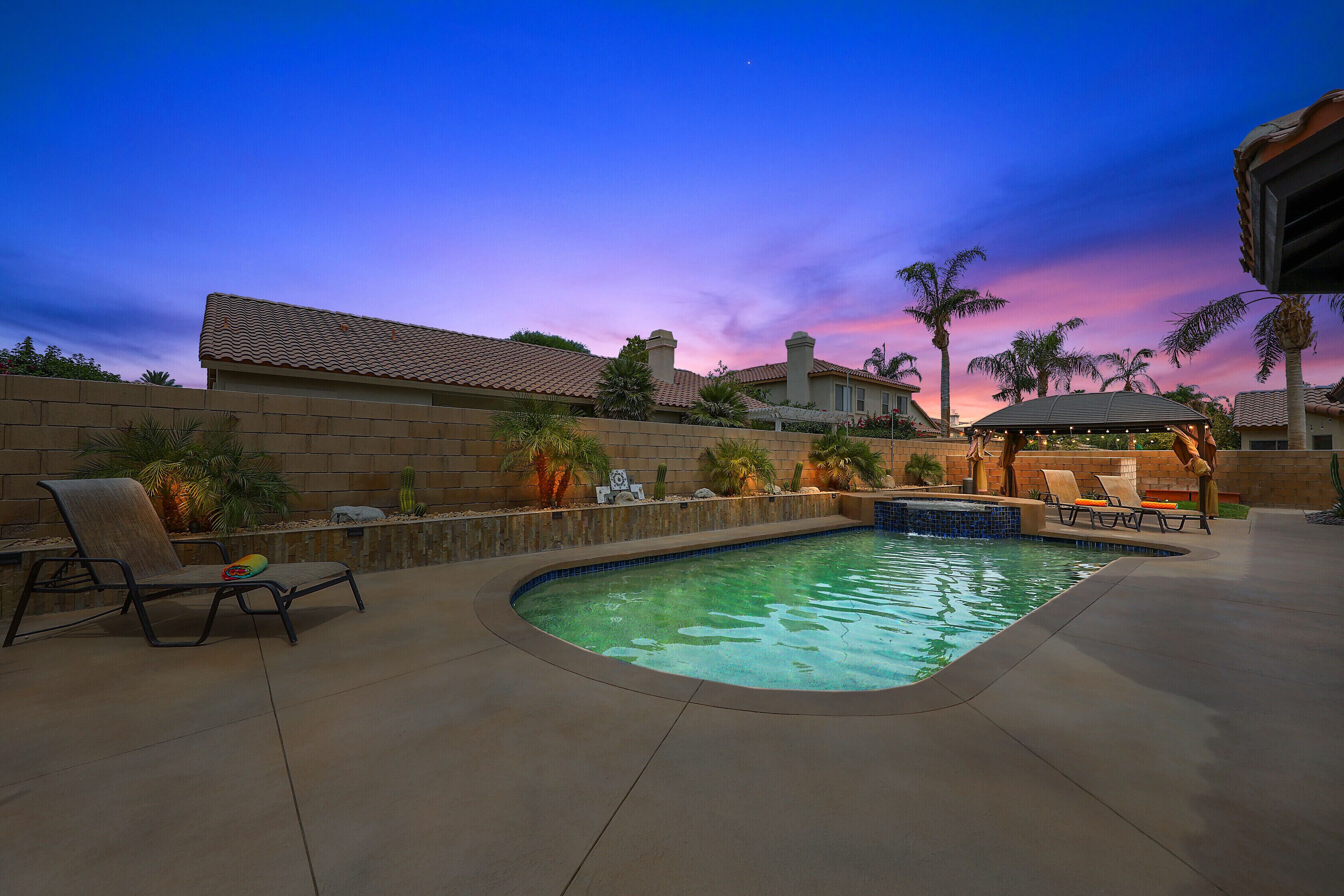 Great house with pool and spa. 9 minutes to Coachella Music Festival