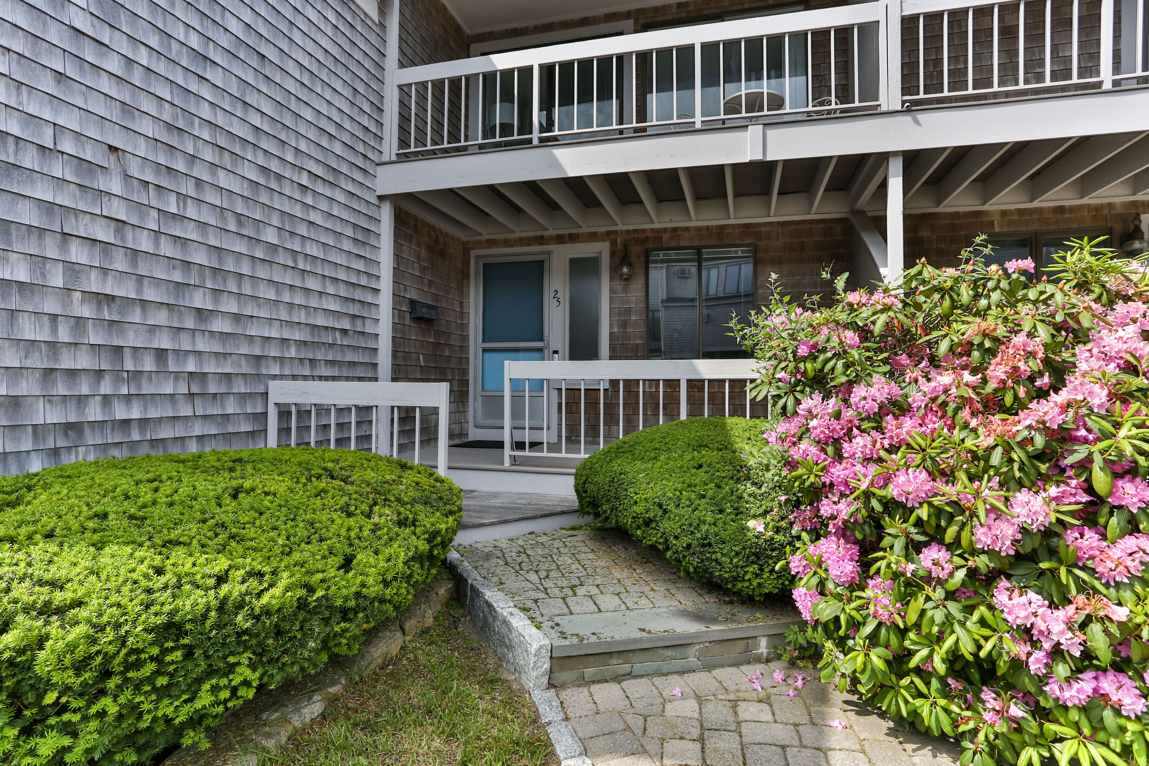 Unit 25 Poolside 2BD--A/C, Private Balcony, Association Beach & Pool