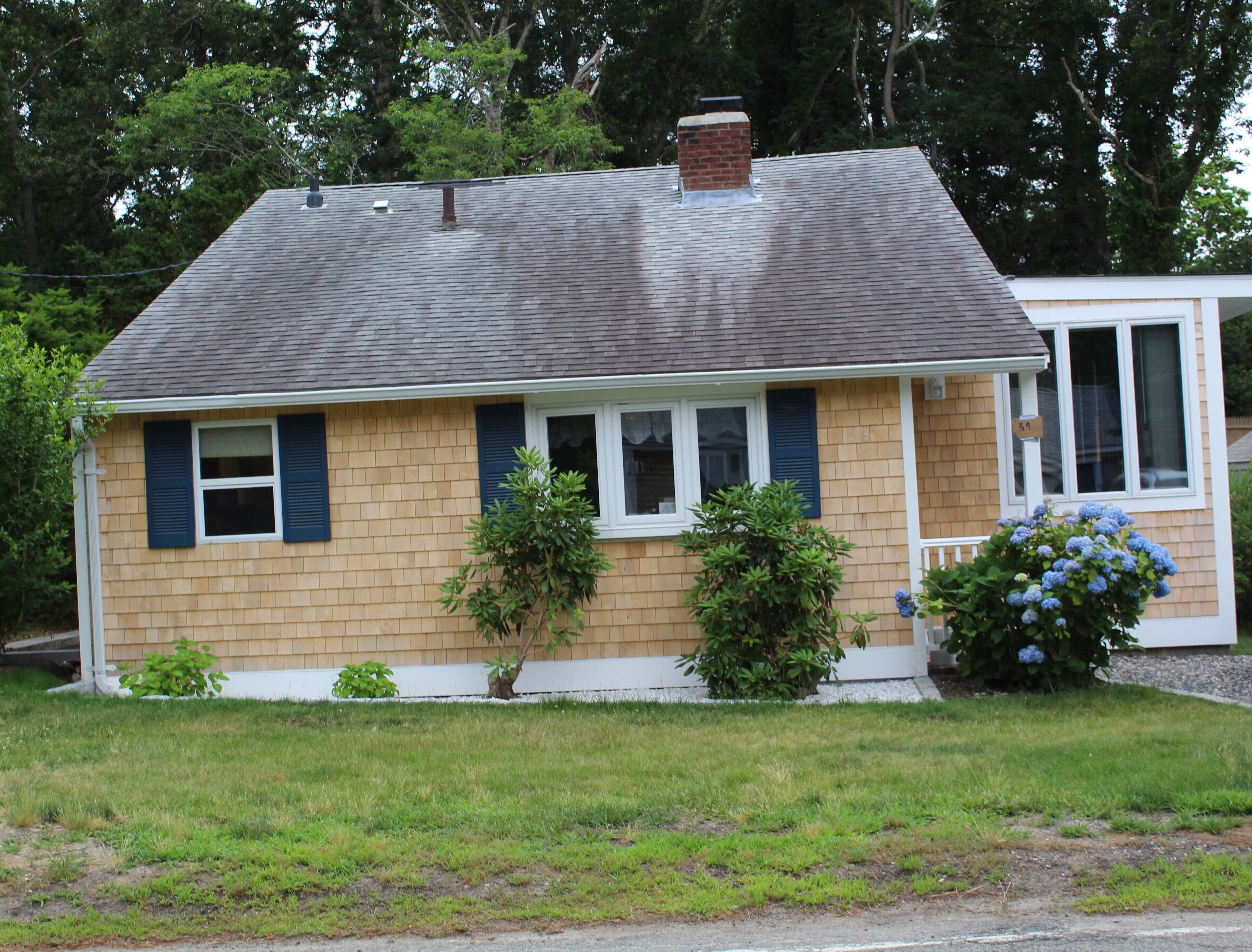 Close to Craigville Beach, central air. Beach Pass Included.