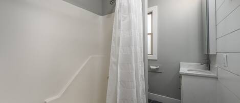 1st Fl Hall Bath