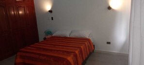 4 bedrooms, free WiFi - House for Groups or Families in the center (Pereira)
