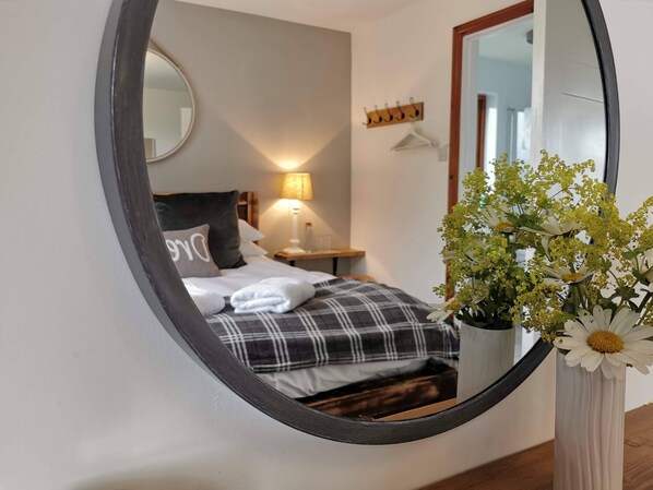 7 bedrooms, iron/ironing board, travel crib, free WiFi