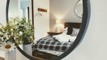 7 Schlafzimmer, Bügeleisen/Bügelbrett, Reisekinderbett, kostenloses WLAN