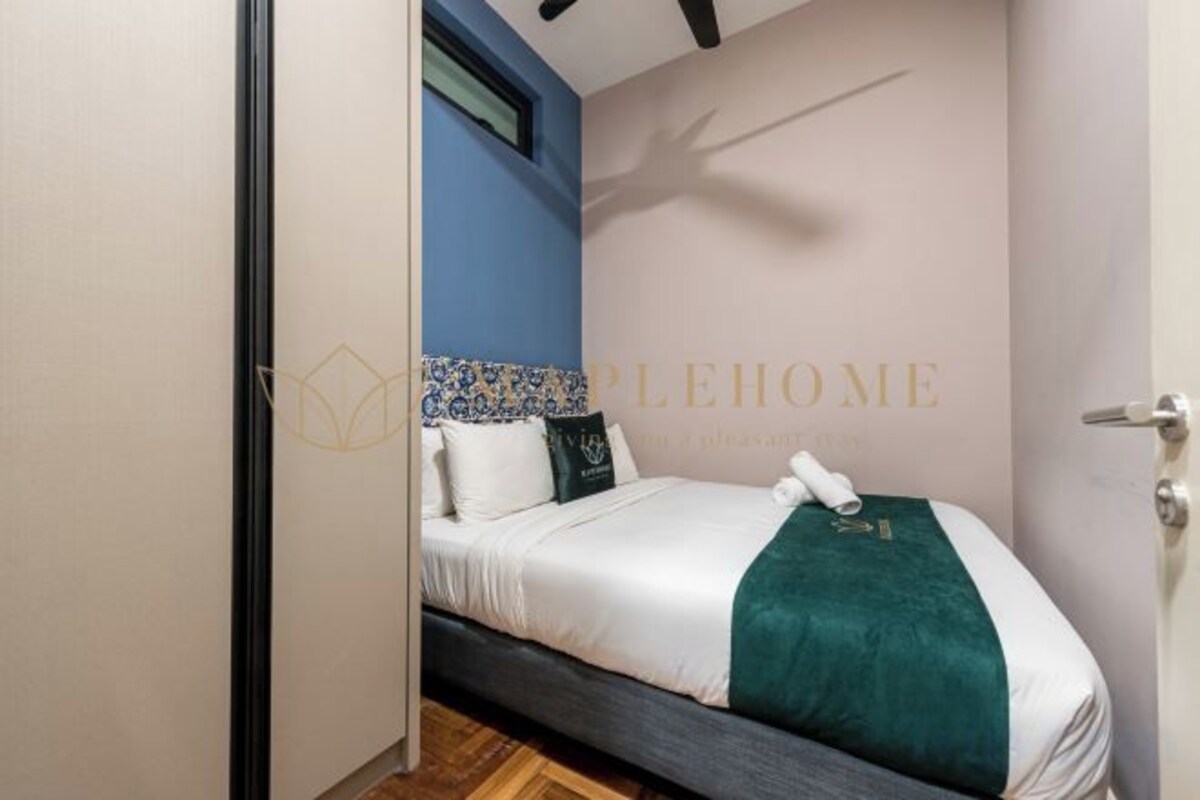 Blackout curtains, iron/ironing board, free WiFi, bed sheets