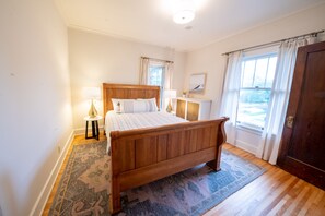 6 bedrooms, iron/ironing board, travel crib, WiFi