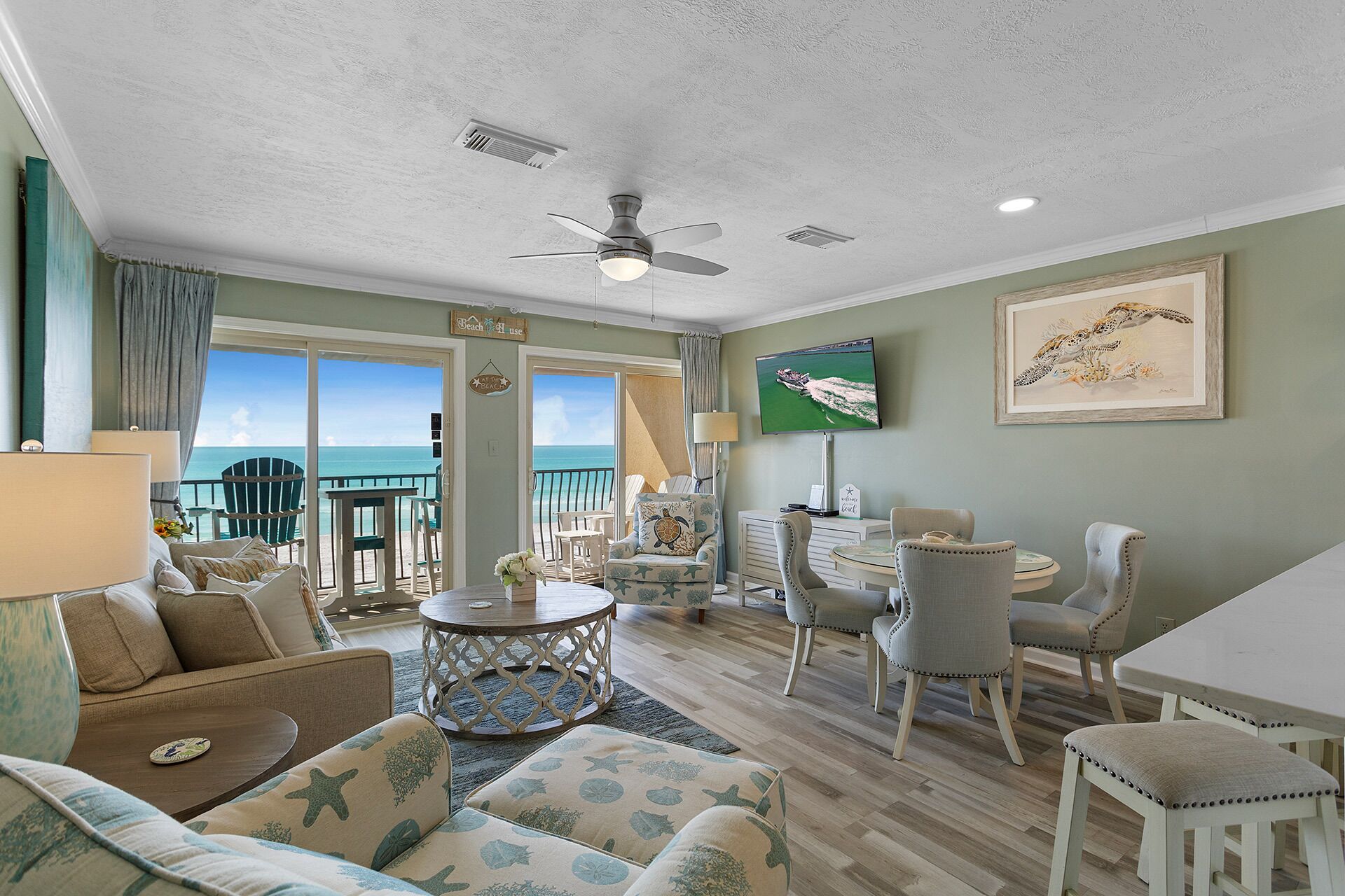 Coral Reef Club 24 - Gulf Front, Destin, Free Beach Service, Community Pool!
