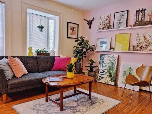 Vibrant apartment in the heart of Elmwood Village