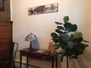 المنشأة من الداخل