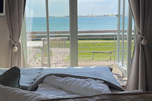 2 bedrooms, iron/ironing board, travel cot, free WiFi