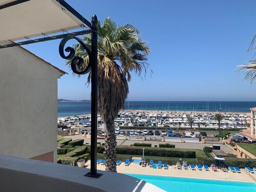 T3 - 3* vue mer,  ascenseur, 6 pers 2 ch, 2 sdb, Wifi, parking , clim, piscine