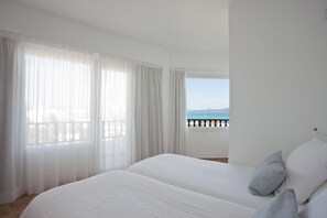 スーペリア ダブルルーム | 遮光カーテン、旅行用ベビーベッド、WiFi (無料)、ベッドシーツ