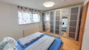 1 Schlafzimmer, Bügeleisen/Bügelbrett, kostenloses WLAN, Bettwäsche