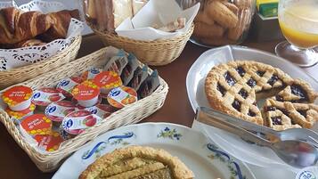 Petit déjeuner compris