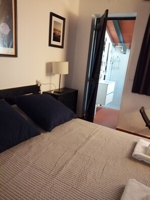 2 Schlafzimmer, Reisekinderbett, kostenloses WLAN, Bettwäsche