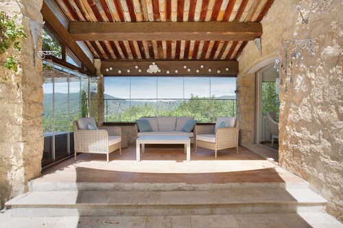 Villa Lourmarin with swimming pool