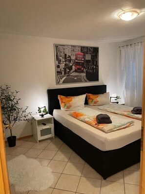2 chambres, lit parapluie, Wi-Fi, draps fournis
