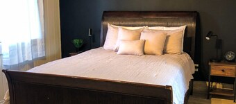 Lovely Studio for 2! Less than 20 minutes from JTNP