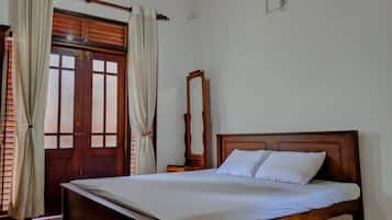 1 habitación, escritorio, tabla de planchar con plancha y wifi gratis