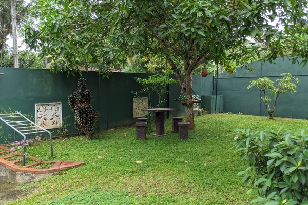 Serendip Villa Garden