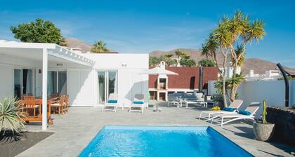 Exclusive luxury villa, private pool, Las Coloradas Playa Blanca, Lanzarote, sea view