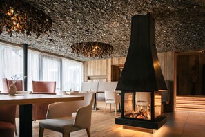 Wine bar - Weingut und Genusshotel Spitalerhof (Chiusa)