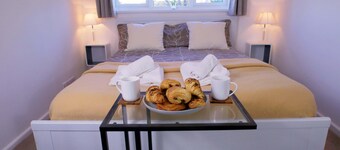 FREE parking, Central Location,1 Bedroom Apartment near Tattersalls