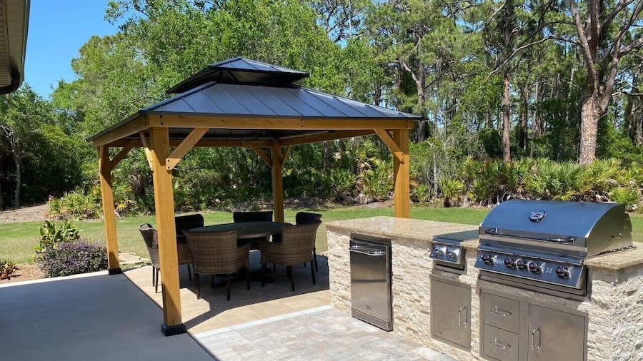 Suite Dreams Guesthouse aka Care Takeover Home