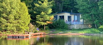 Cute cabin on Donnell Pond near Bar Harbor and Acadia