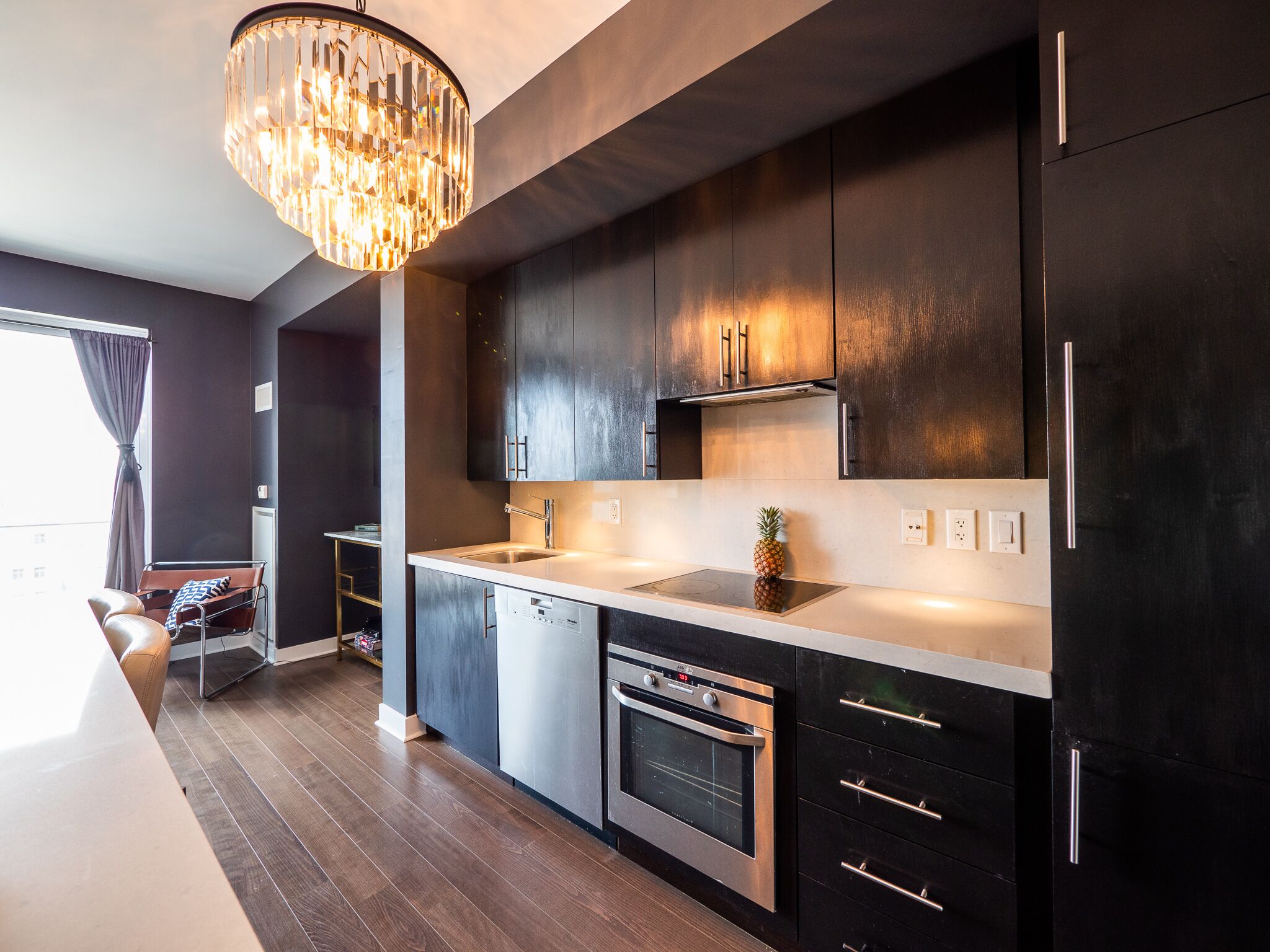 Refrigerador, microondas, horno y parrilla de estufa 