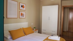 3 Schlafzimmer, Schreibtisch, kostenloses WLAN, Bettwäsche