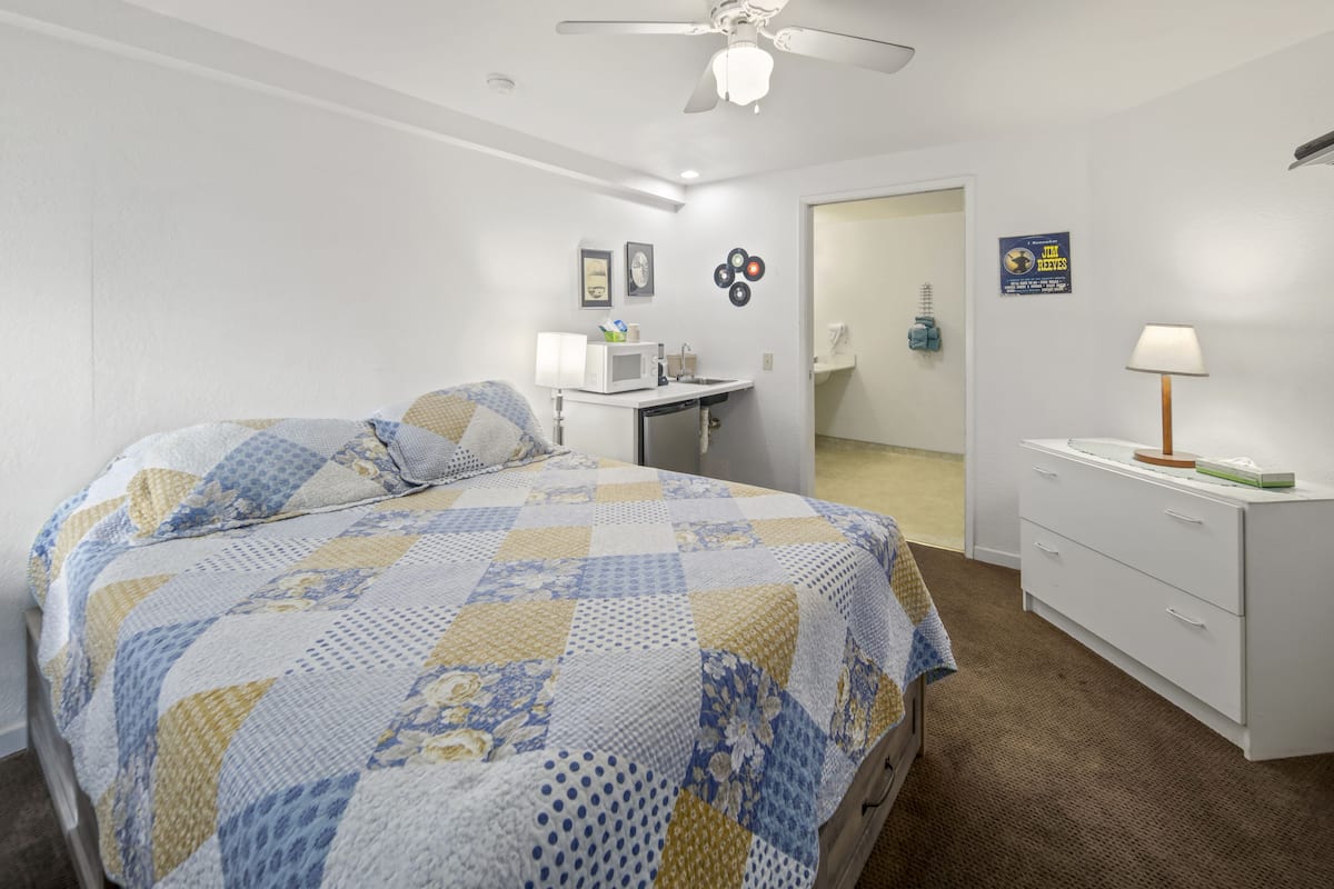 Senior Room