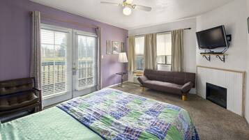 Individuell dekoriert, individuell eingerichtet, Bügeleisen/Bügelbrett