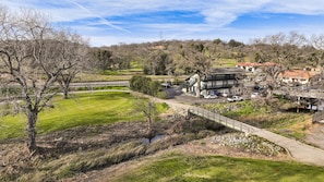 Golf view - The 10th Green Inn (Valley Springs)