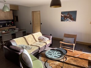 Télévision, chaîne hi-fi