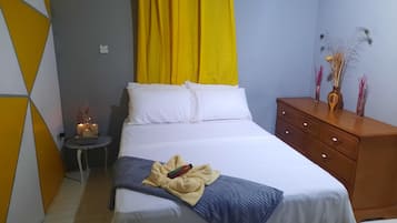 1 chambre, fer et planche Ă repasser, Wi-Fi gratuit, draps fournis